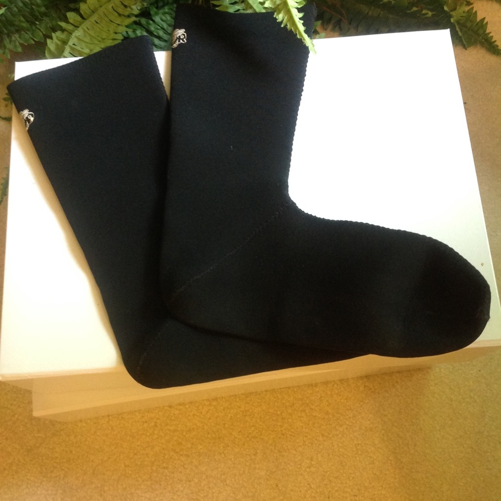 NWOT Gator Neoprene Socks-Unisex